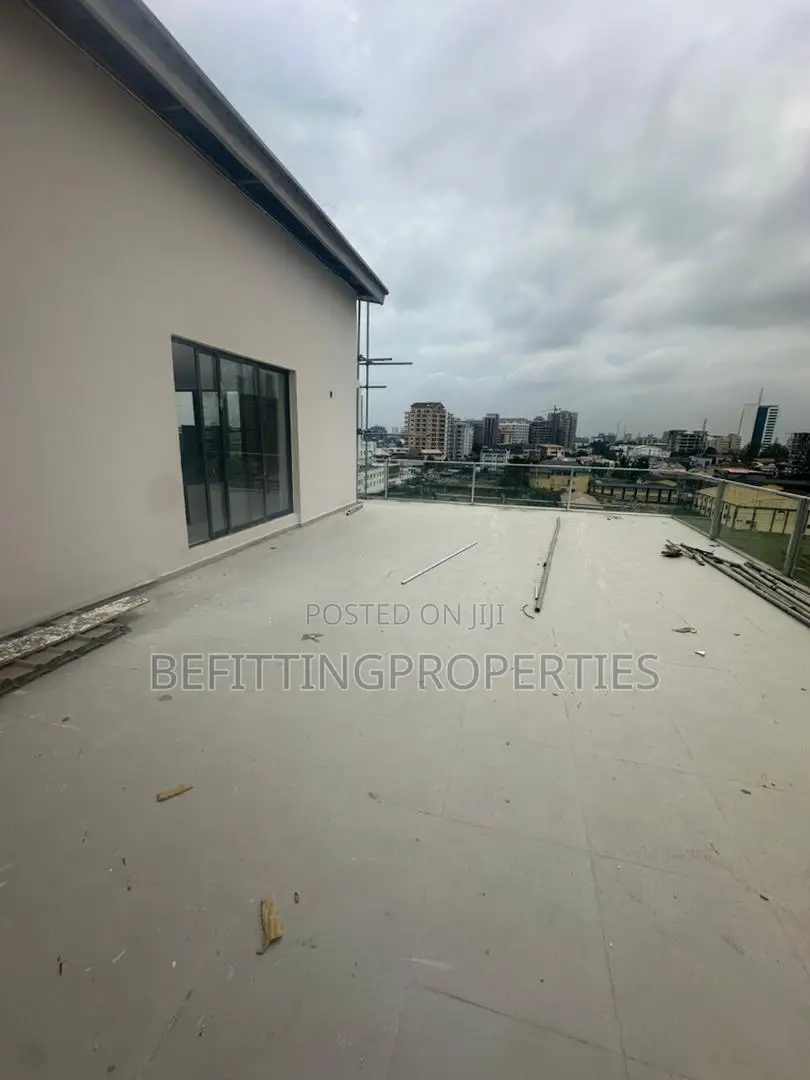 3bdrm Apartment in Victoria Island for sale in Victoria Island
