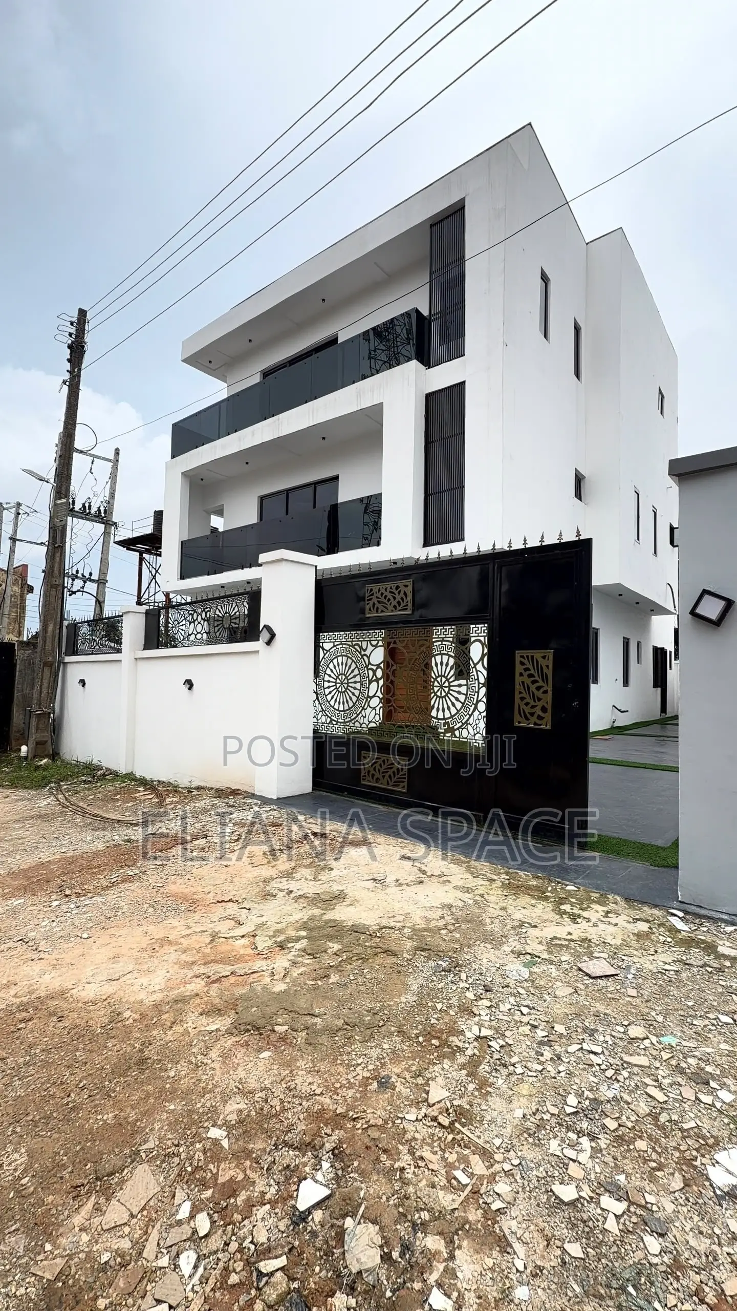 5bdrm Duplex in Agege for sale in Agege