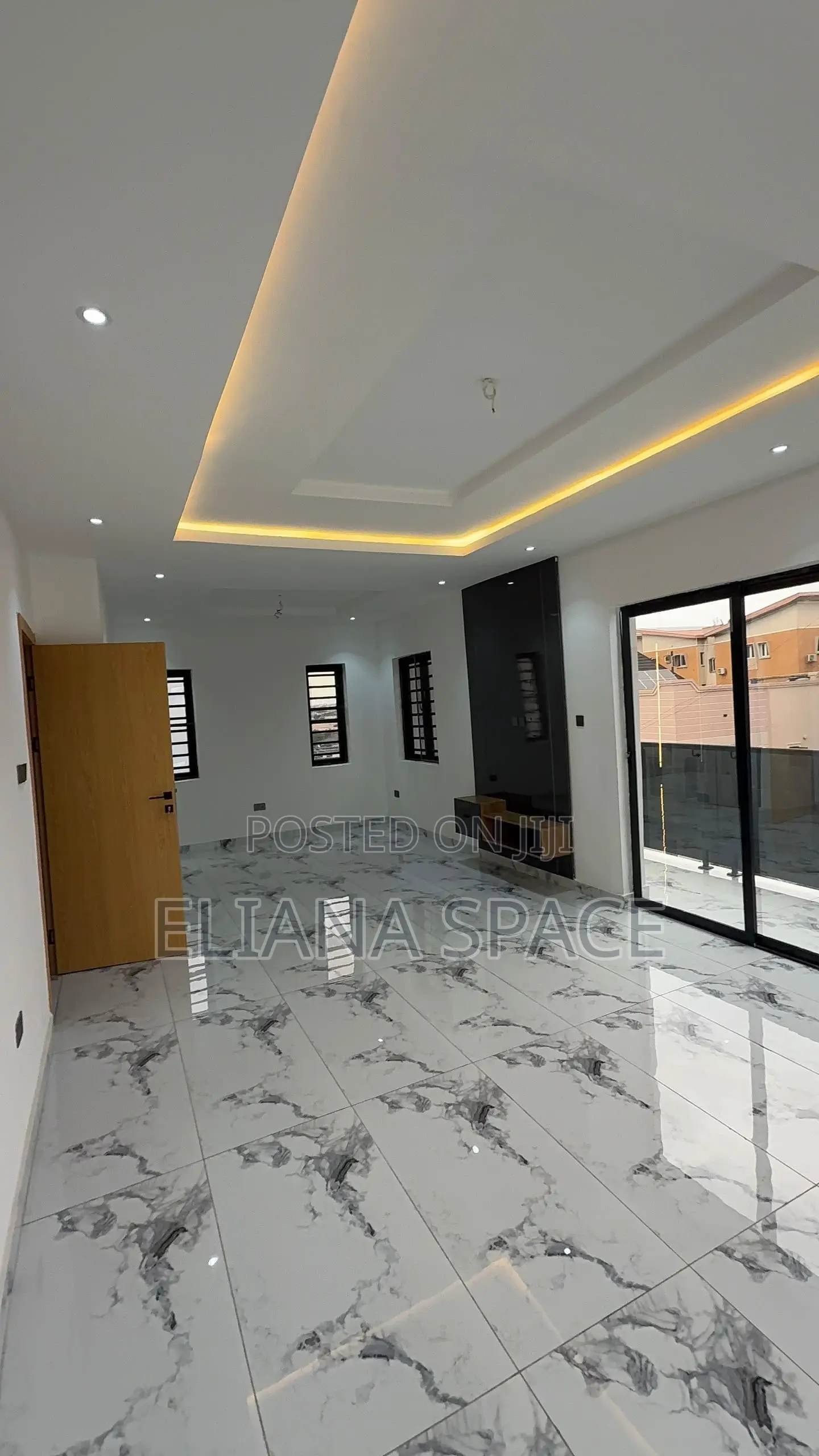 5bdrm Duplex in Agege for sale in Agege