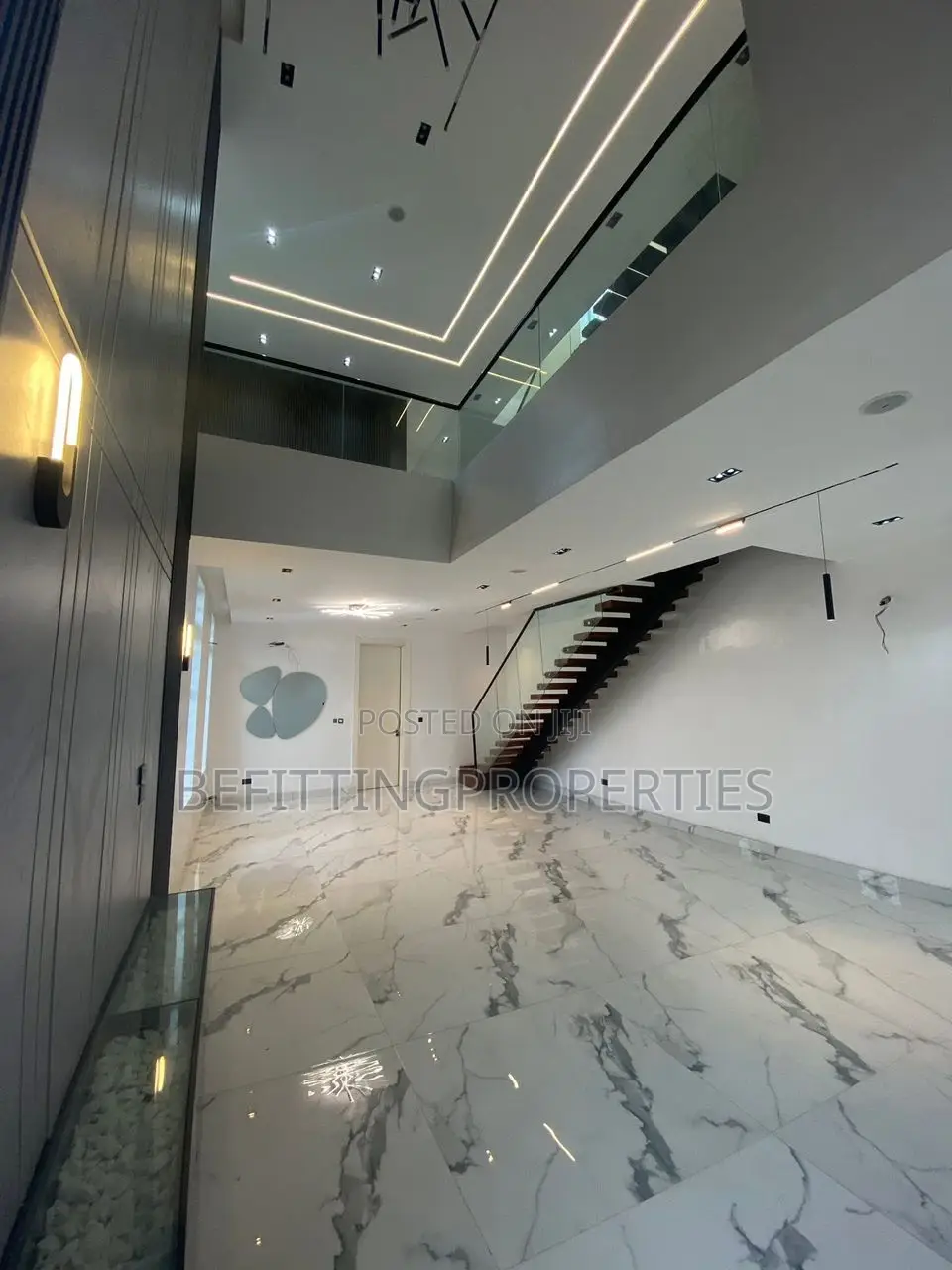 5bdrm Duplex in Lekki for sale in Lekki
