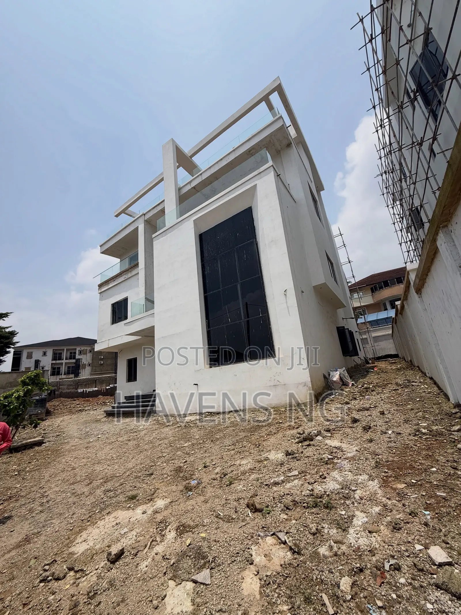 8bdrm Duplex in Asokoro for sale in Asokoro