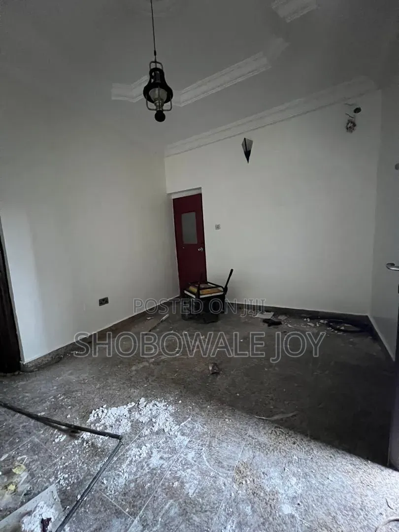 2bdrm Block of Flats in Fara Park,Bustop, Sangotedo for rent in Sangotedo