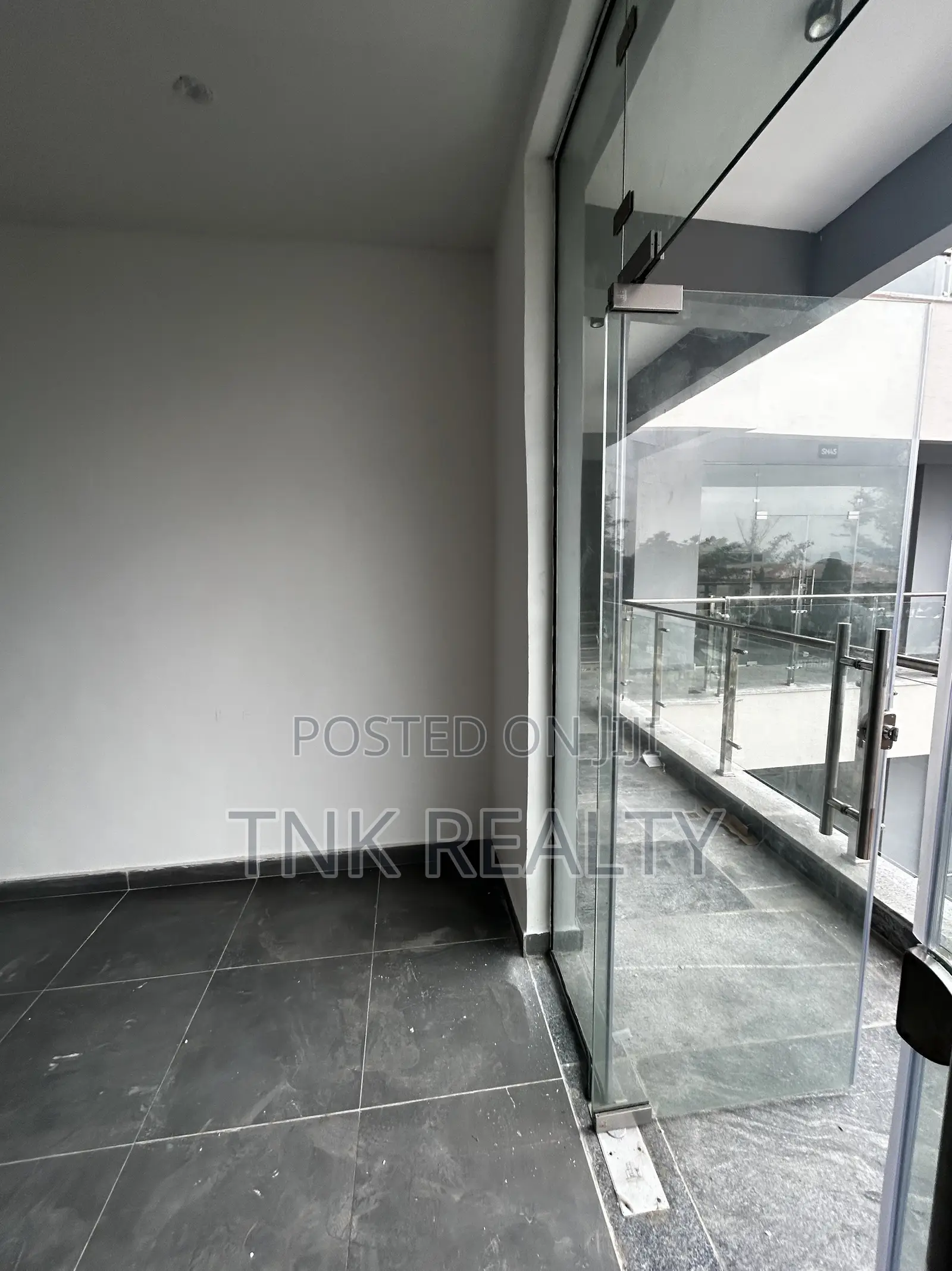 Shop for Sale in Wuse 2 Abuja in Wuse 2