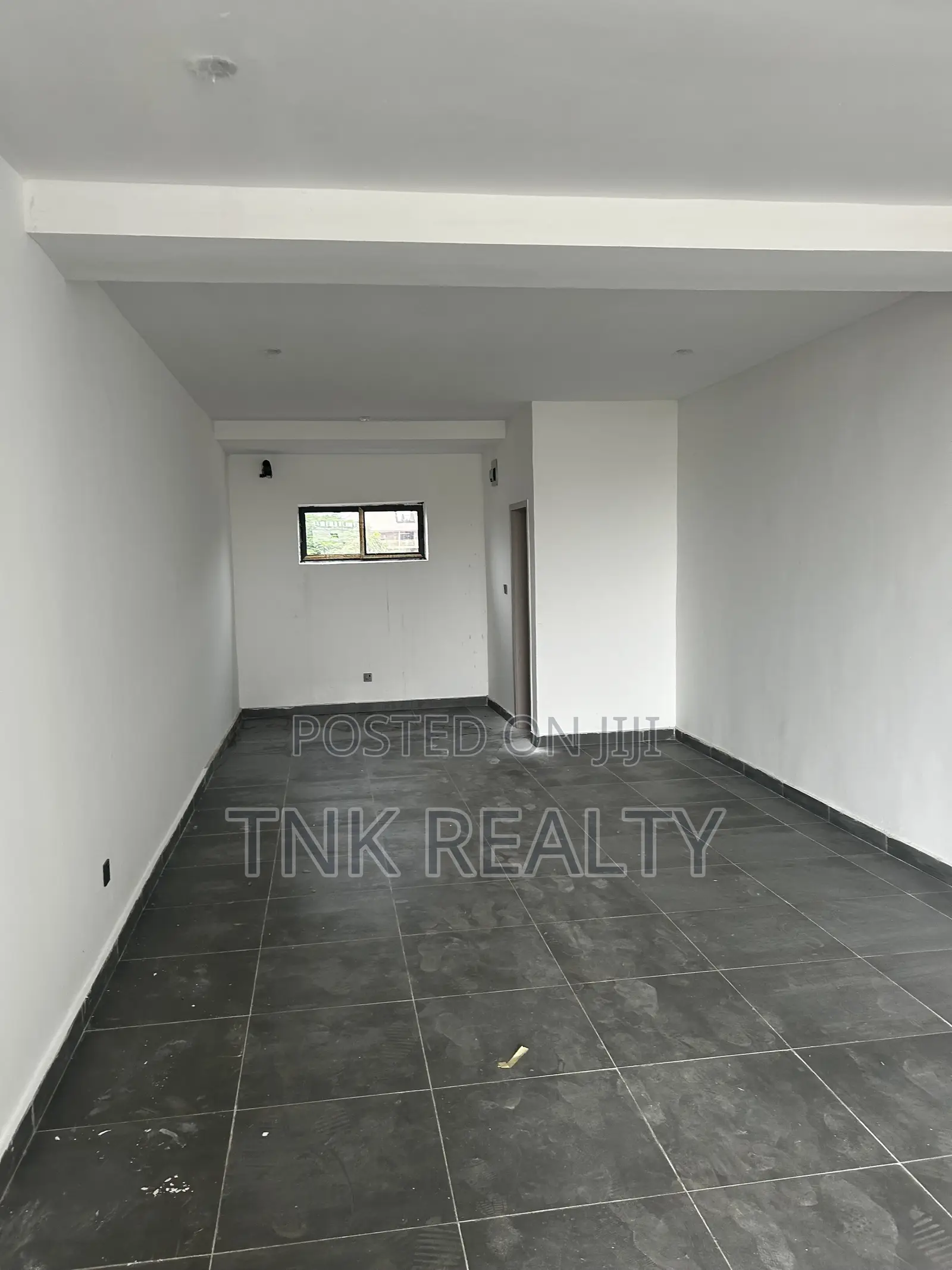 Shop for Sale in Wuse 2 Abuja in Wuse 2