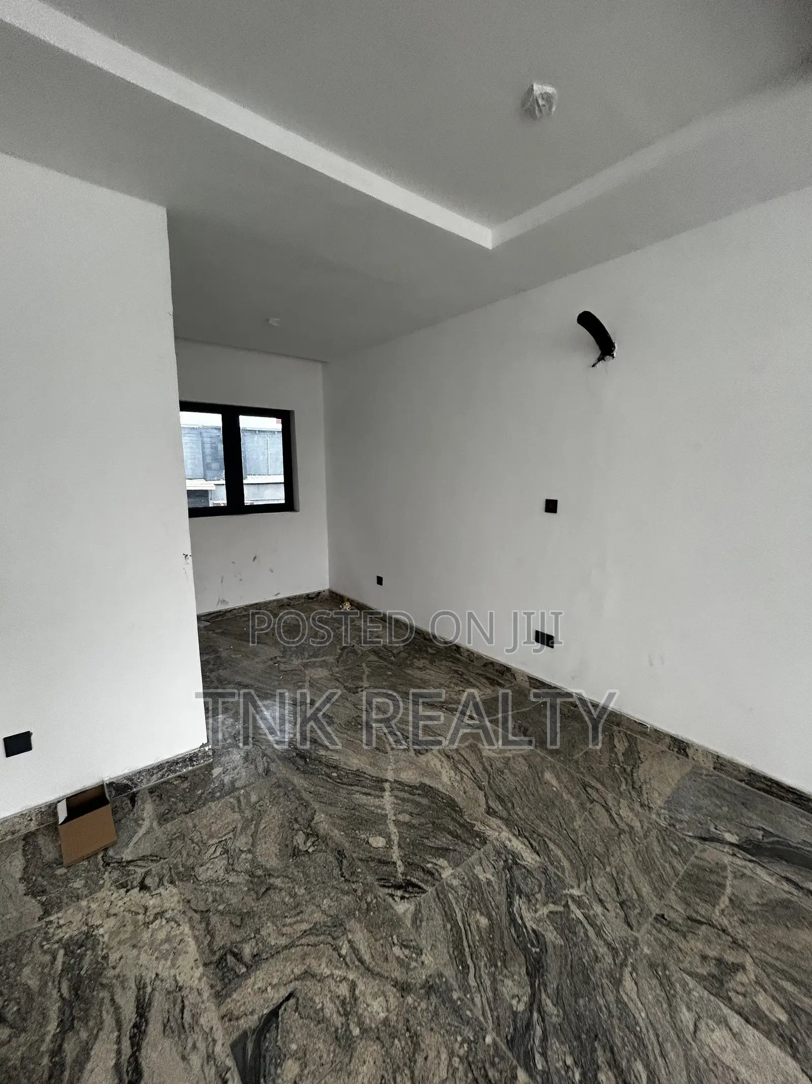 Shop for Rent in Wuse 2 in Wuse 2