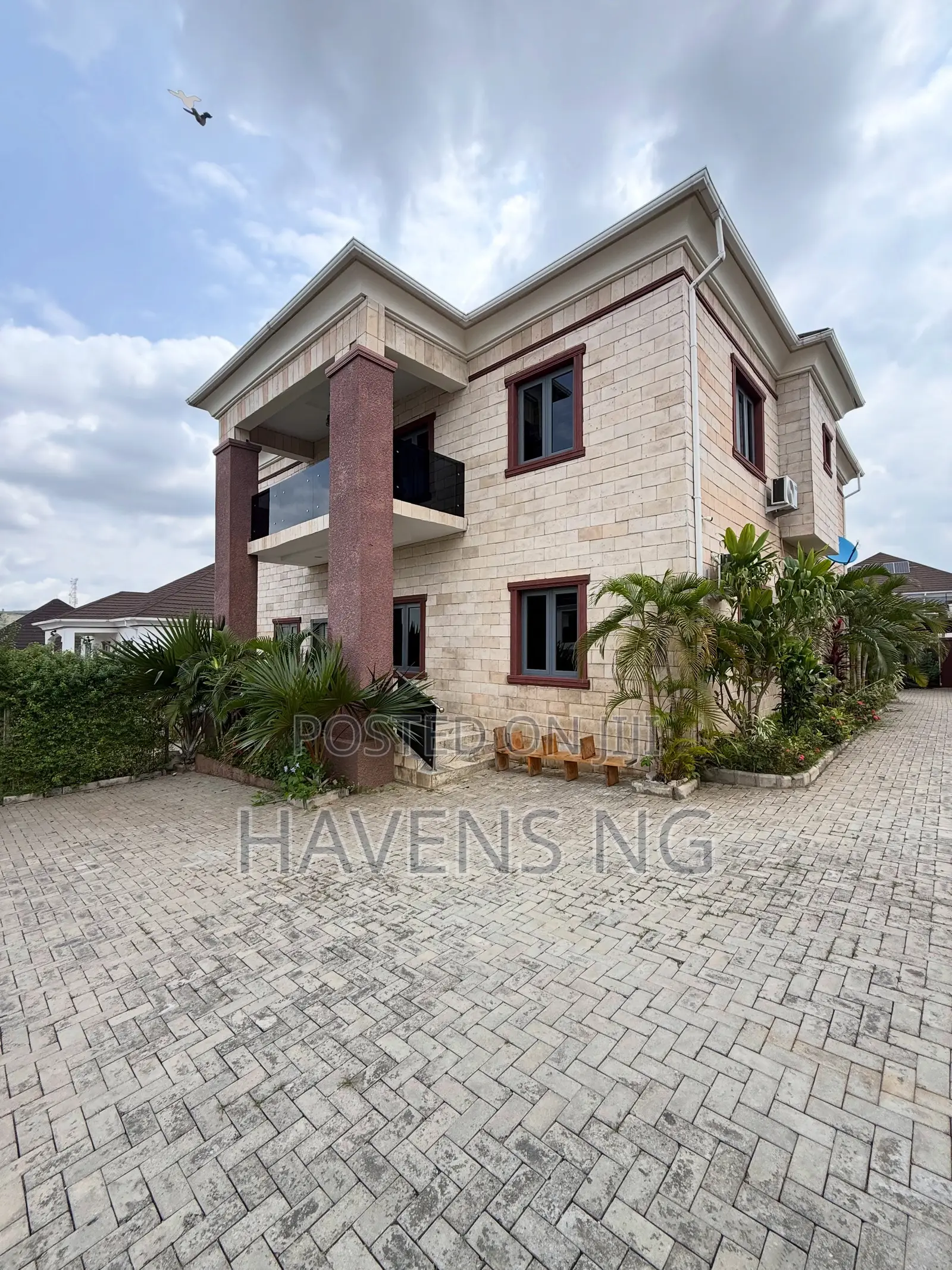 4bdrm Duplex in Asokoro for sale in Asokoro