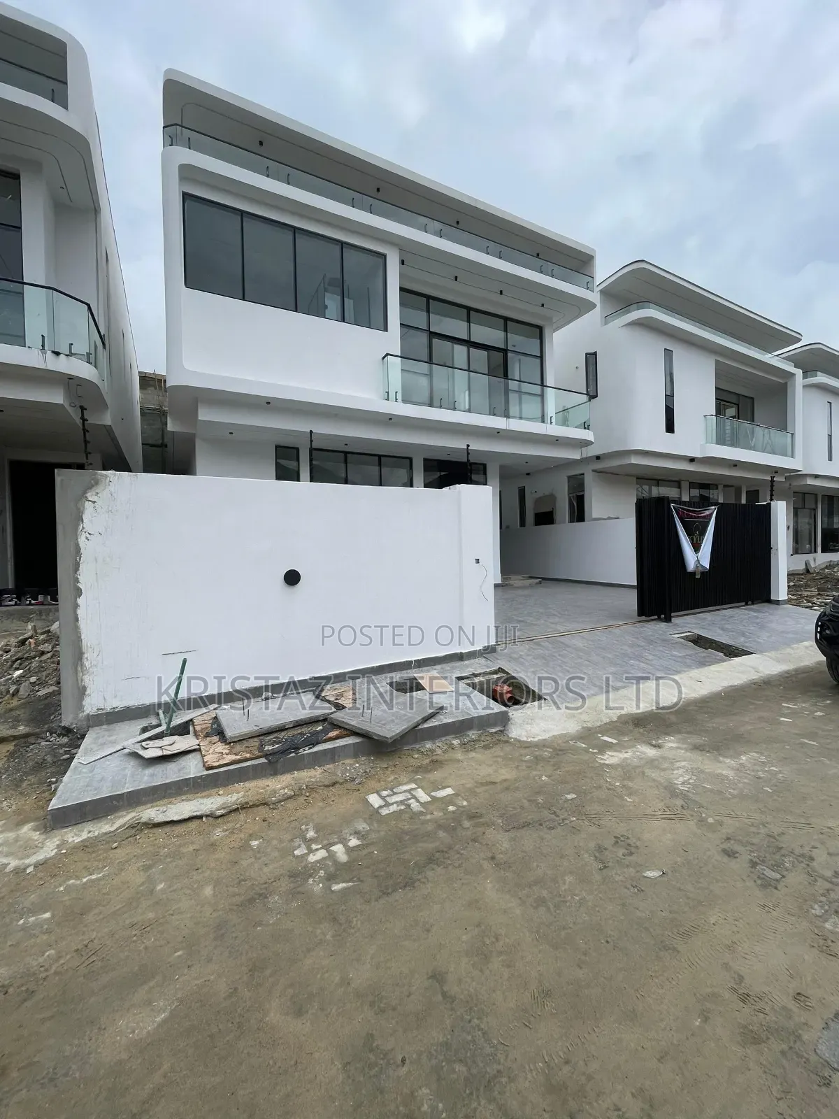 4bdrm Duplex in Lekki Phase 2 for sale in Lekki Phase 2