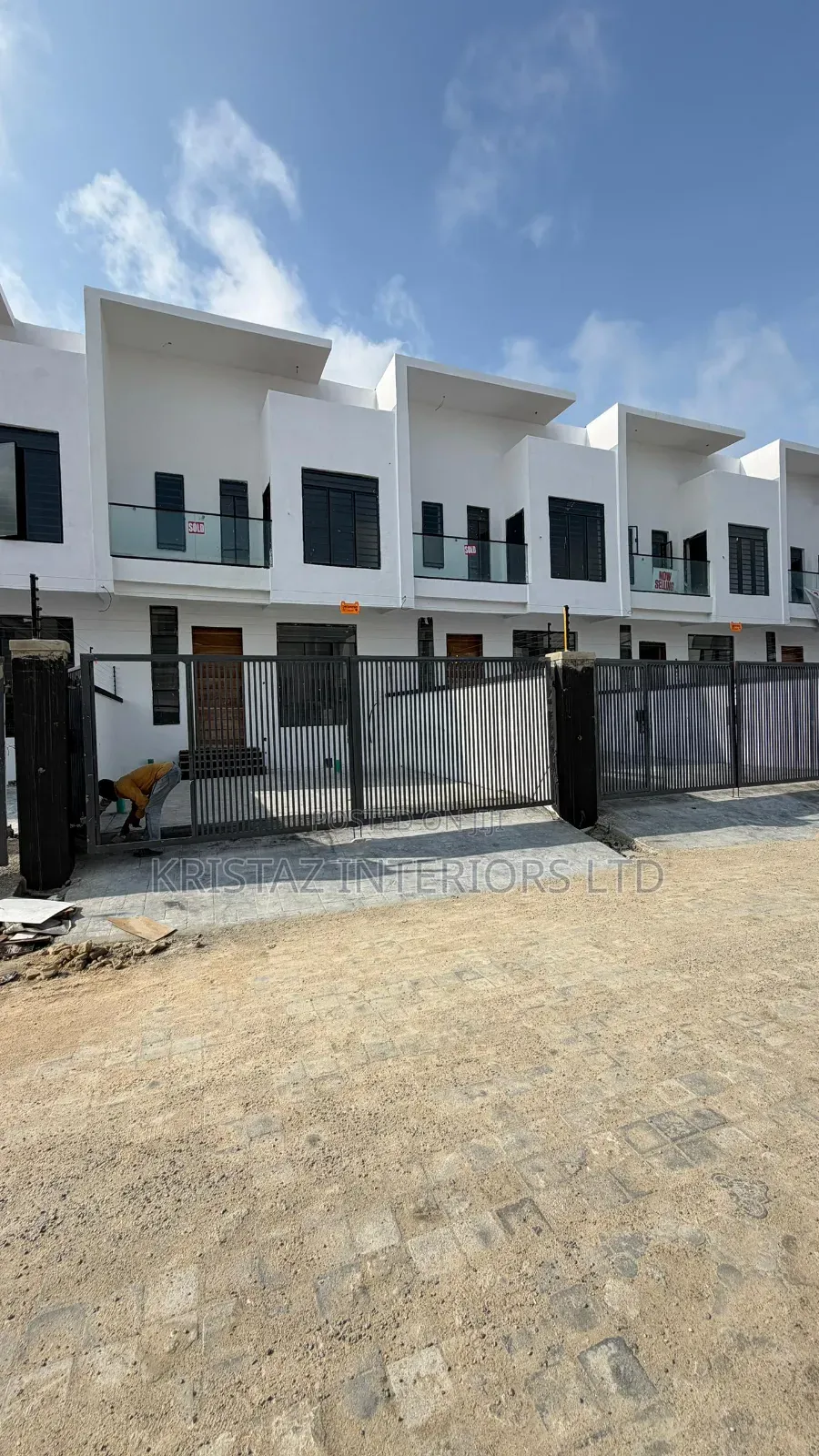4bdrm Townhouse/Terrace in Ikota for sale in Ikota