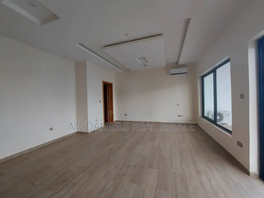 4bdrm Duplex in Banana Island for sale in Banana Island