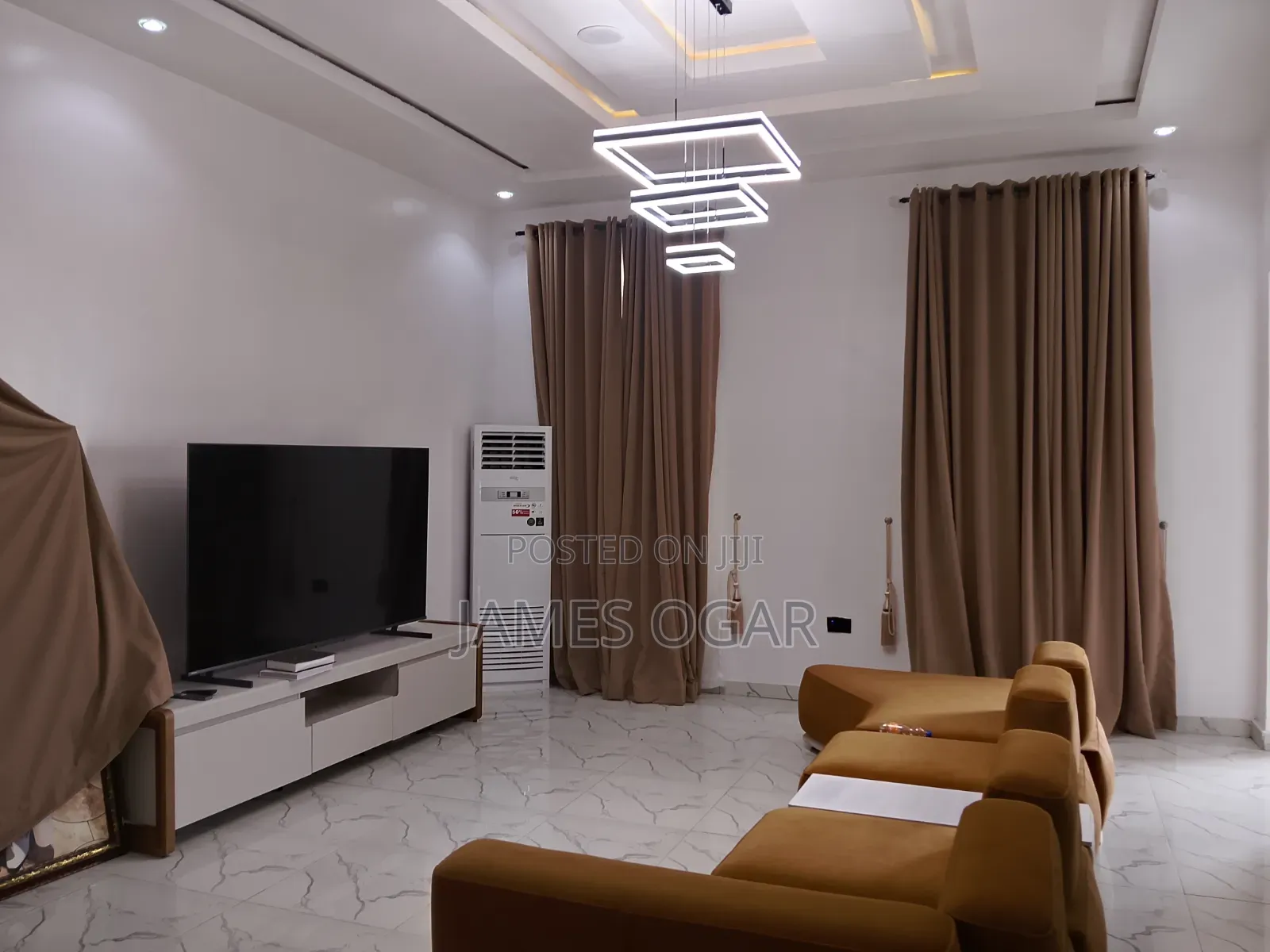 4bdrm Duplex in Orchid Road, Chevron for rent in Chevron