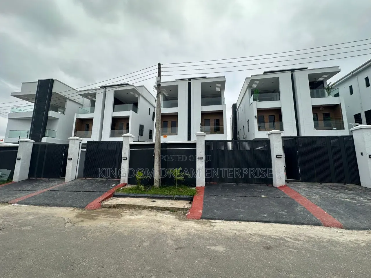 5bdrm Duplex in Ogudu Gra Lagos for sale in Ogudu GRA