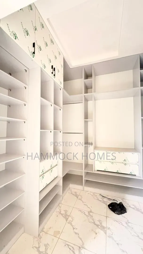 4bdrm Duplex in Carlton Gate Estate, Akobo for sale in Akobo