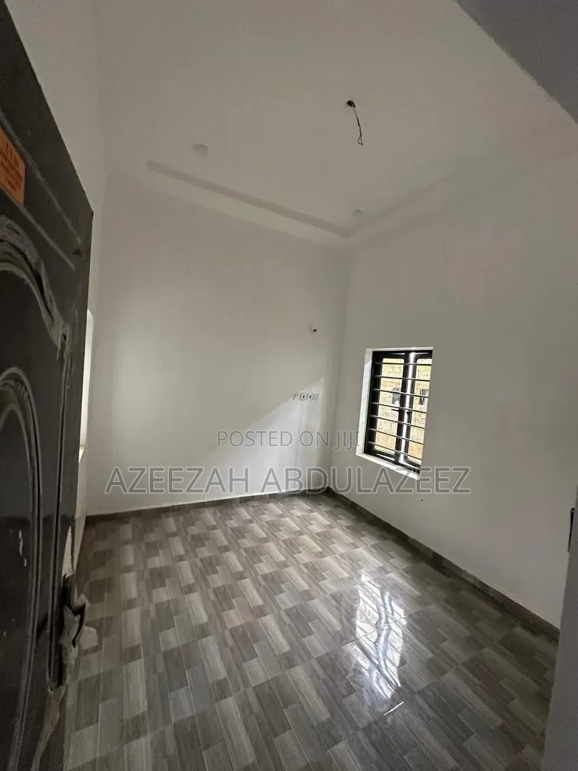 2bdrm Apartment in Sabon Lugbe for rent in Sabon Lugbe