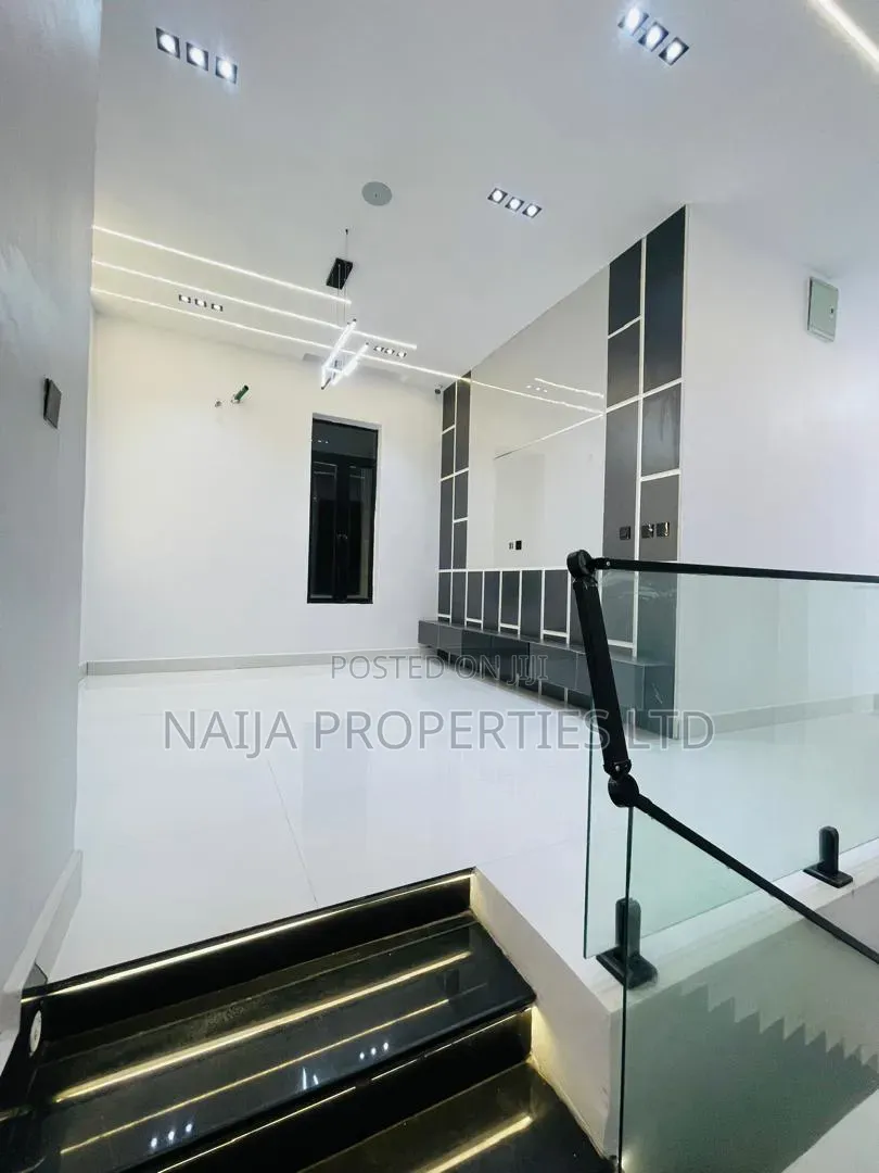 5bdrm Duplex in Abraham Adesanya Estate for sale in Abraham Adesanya Estate