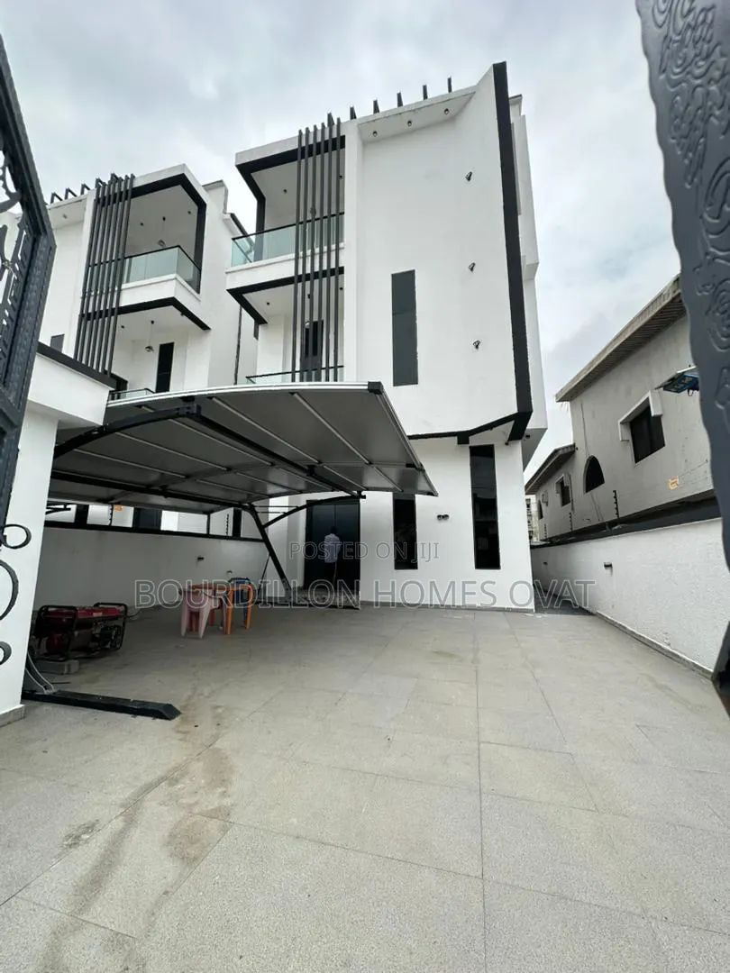 5bdrm Duplex in Ikota Lekki Lagos for sale in Ikota