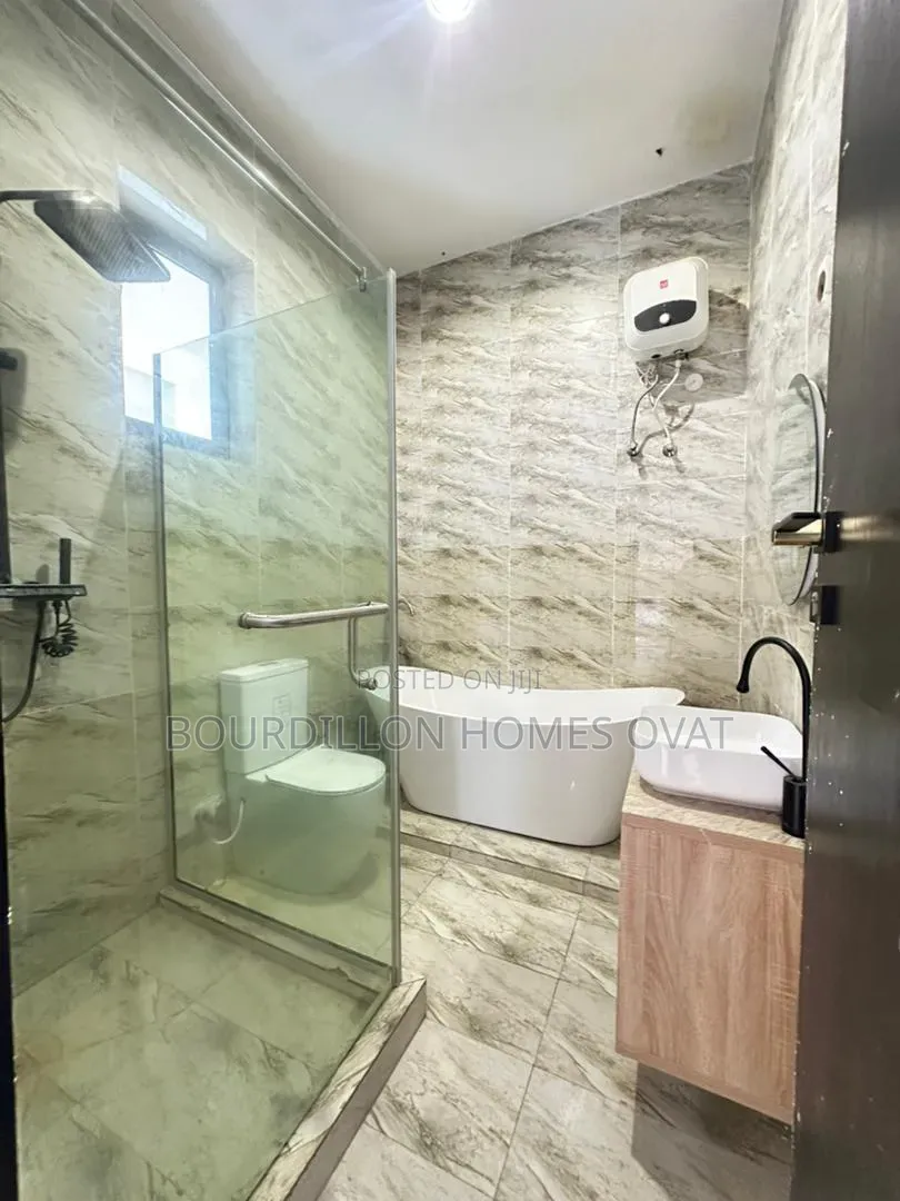 5bdrm Duplex in Orchid Lekki Lagos for sale in Lekki Expressway