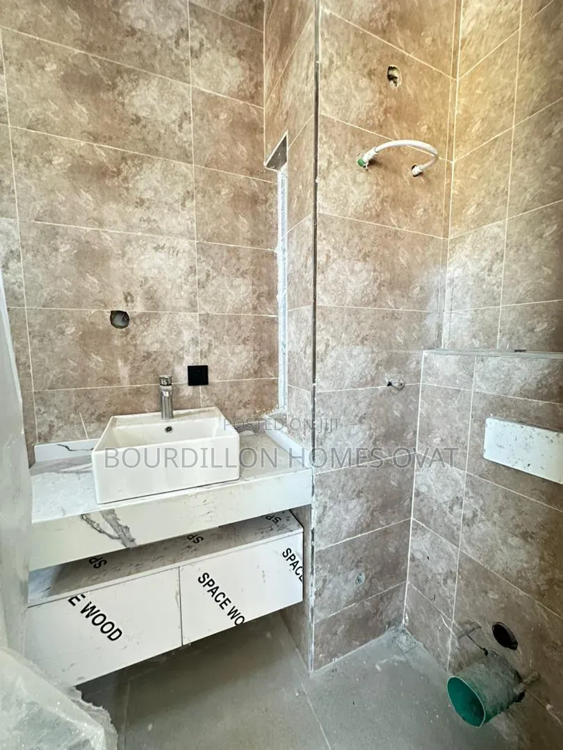 2bdrm Apartment in Lekki Phase 1 for sale in Lekki Phase 1