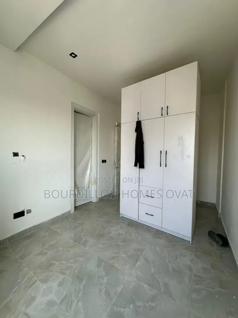 2bdrm Apartment in Lekki Phase 1 for sale in Lekki Phase 1