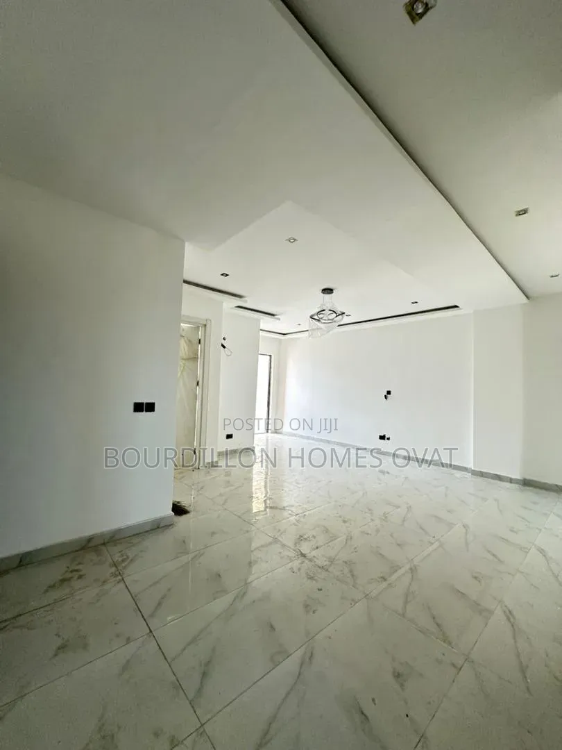 2bdrm Apartment in Lekki Phase 1 for sale in Lekki Phase 1