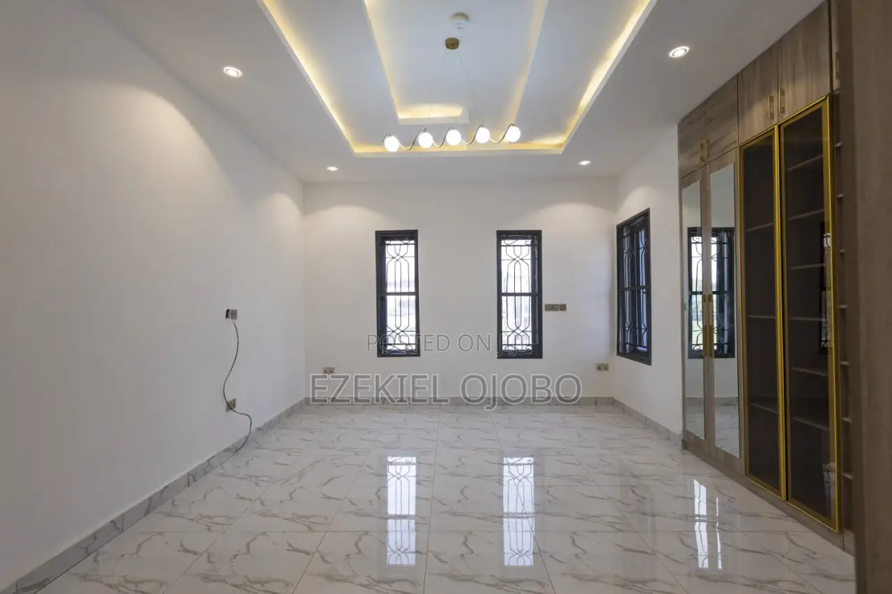 4bdrm Duplex in Jahi for sale in Jahi