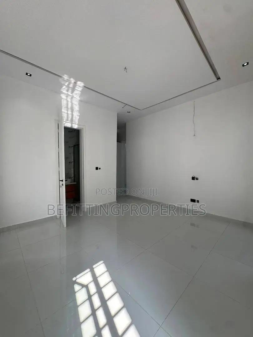 5bdrm Duplex in Lekki for sale in Lekki