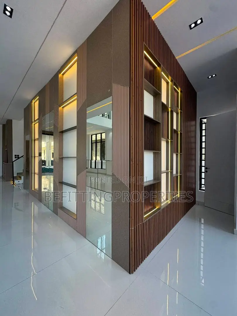 5bdrm Duplex in Lekki for sale in Lekki
