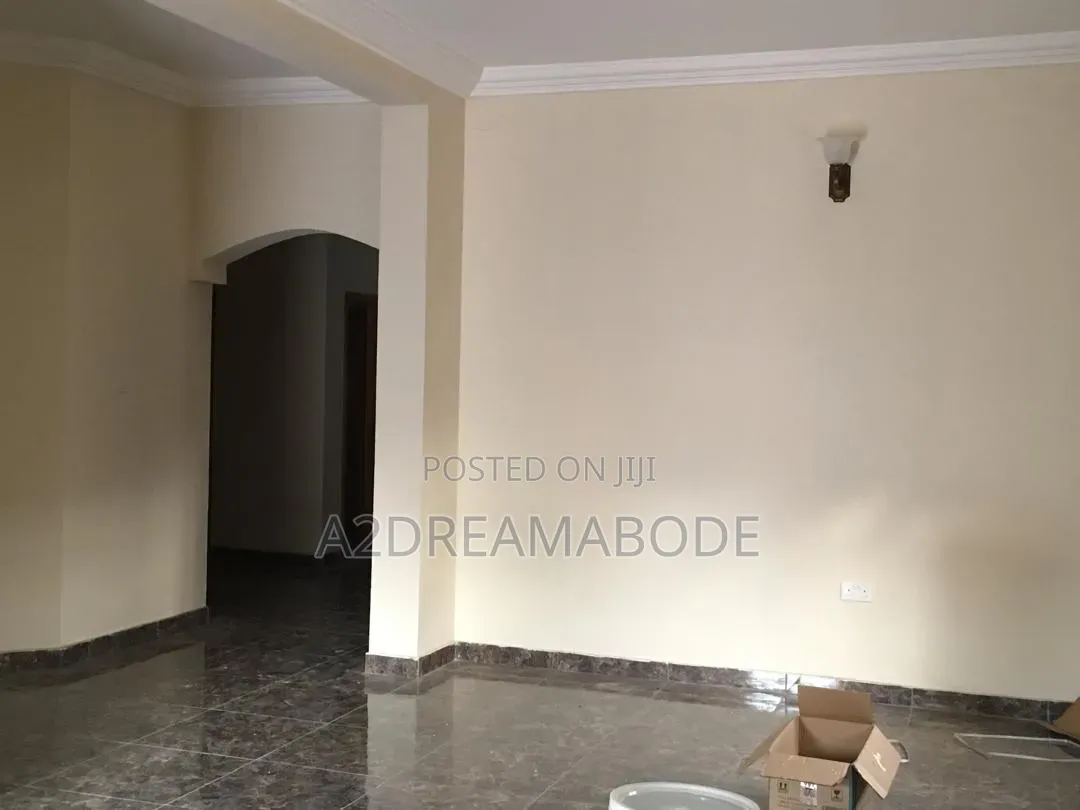 13bdrm Block of Flats in Magodo, GRA Phase 1 for sale in GRA Phase 1