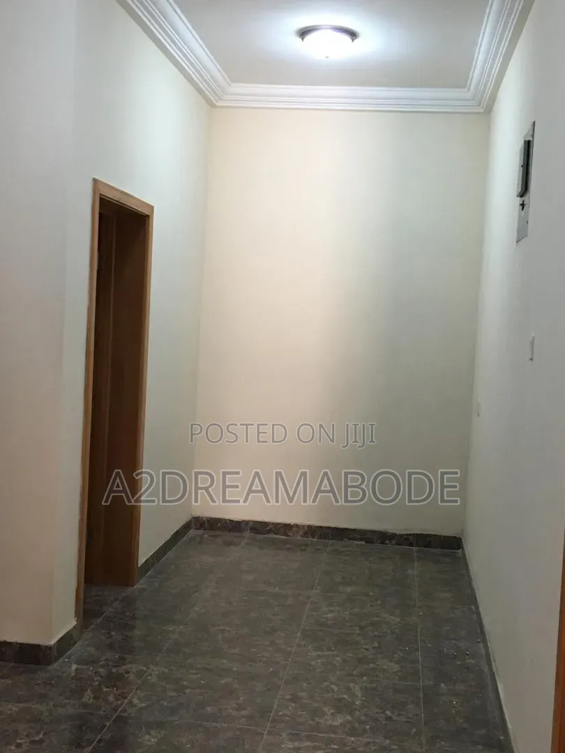 13bdrm Block of Flats in Magodo, GRA Phase 1 for sale in GRA Phase 1