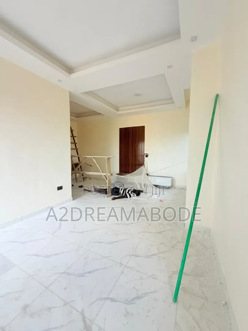 4bdrm Duplex in Maryland, Mende for sale in Mende