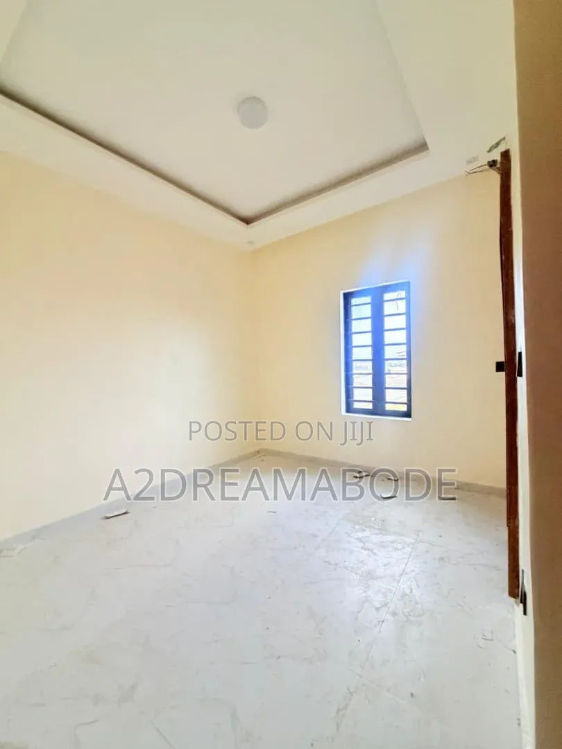 4bdrm Duplex in Maryland, Mende for sale in Mende