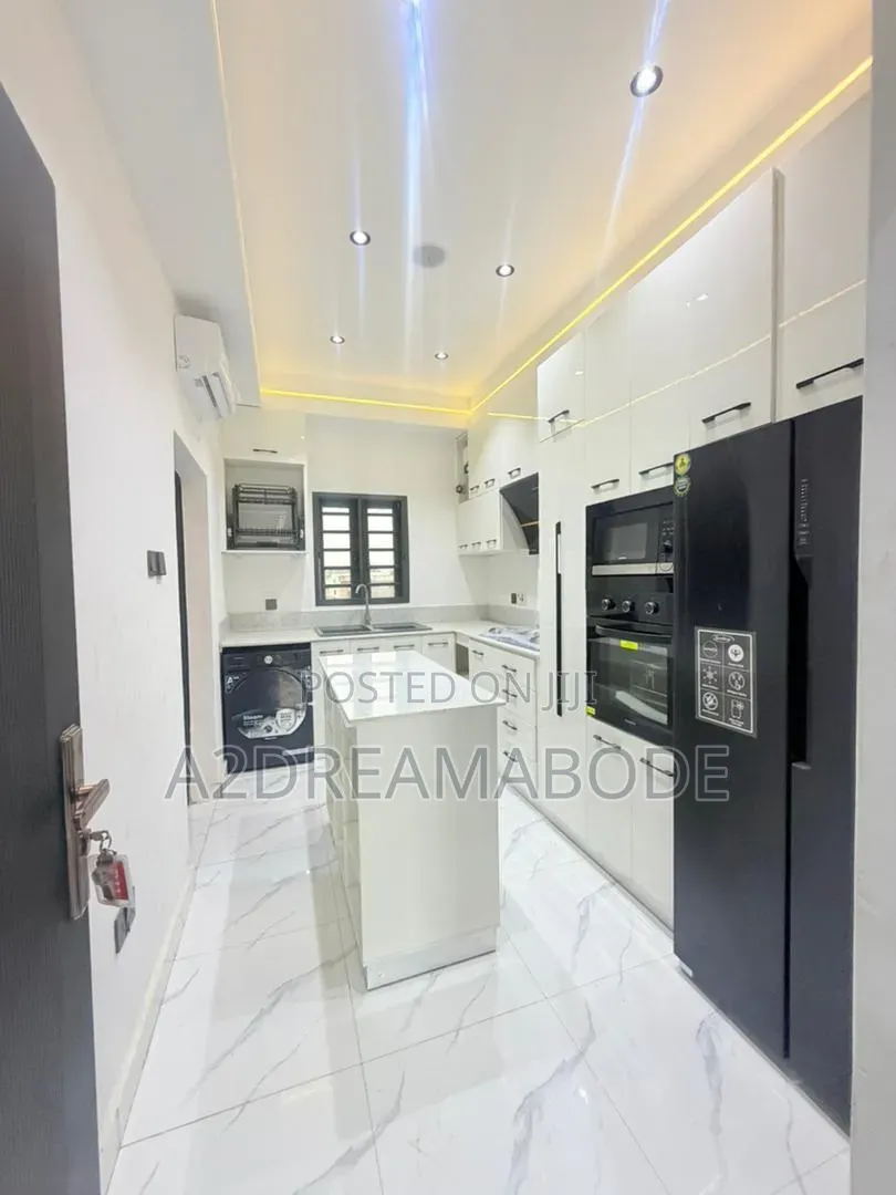 3bdrm Apartment in Gbagada, Millenuim/UPS for sale in Millenuim/UPS