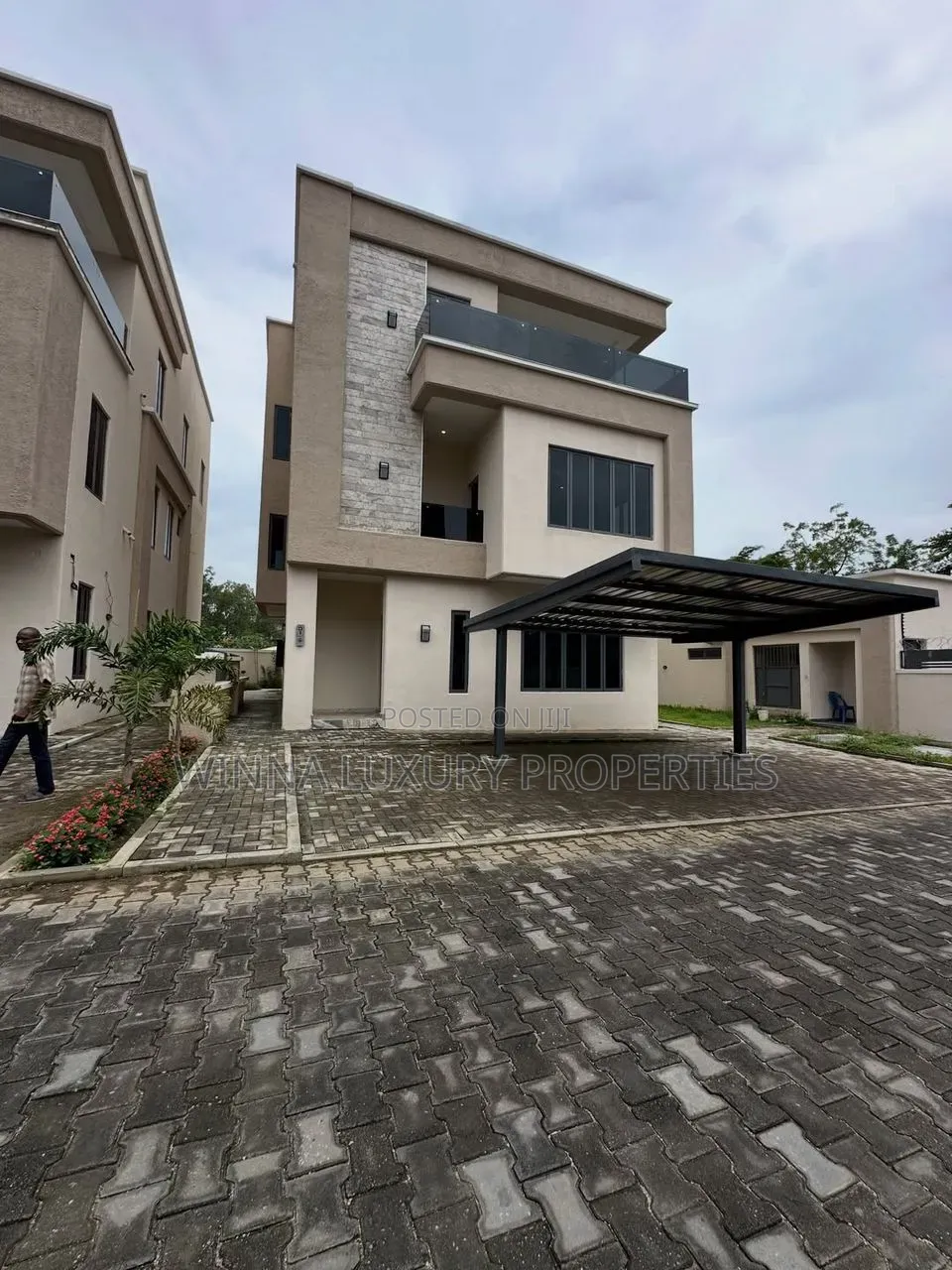 6bdrm Duplex in Wuse Zone 7 for sale in Wuse