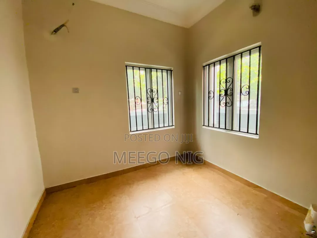 5bdrm Duplex in Chevron 🔰 Lekki for sale in Chevron
