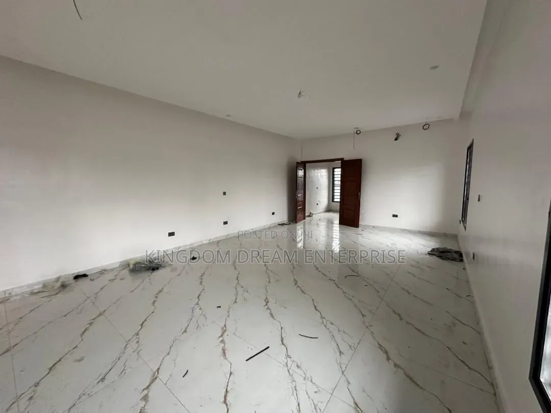 5bdrm Duplex in Ogudu Gra Lagos for sale in Ogudu GRA