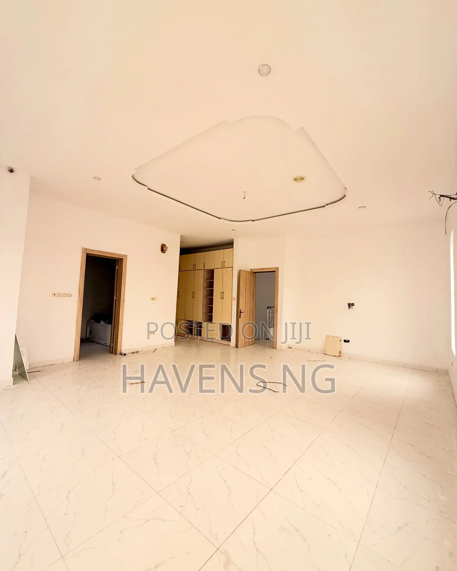 4bdrm Duplex in Ikota for sale in Ikota