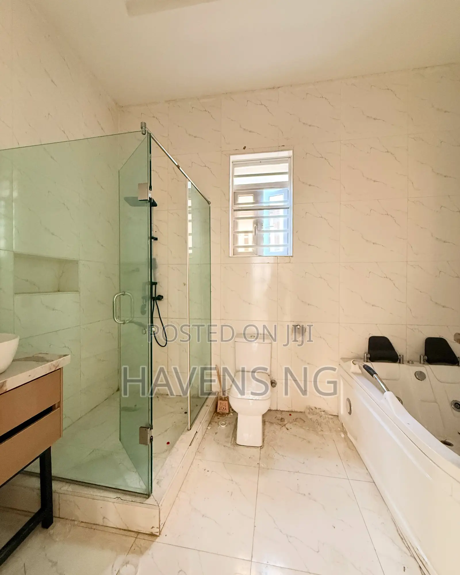 4bdrm Duplex in Ikota for sale in Ikota
