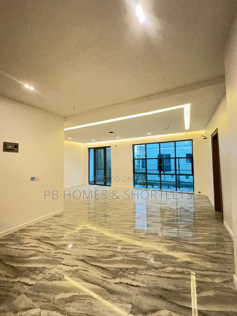 2bdrm Apartment in Osapa london for sale in Osapa london
