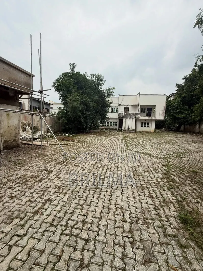 1100Sqm Land in Maitama for Sale in Maitama