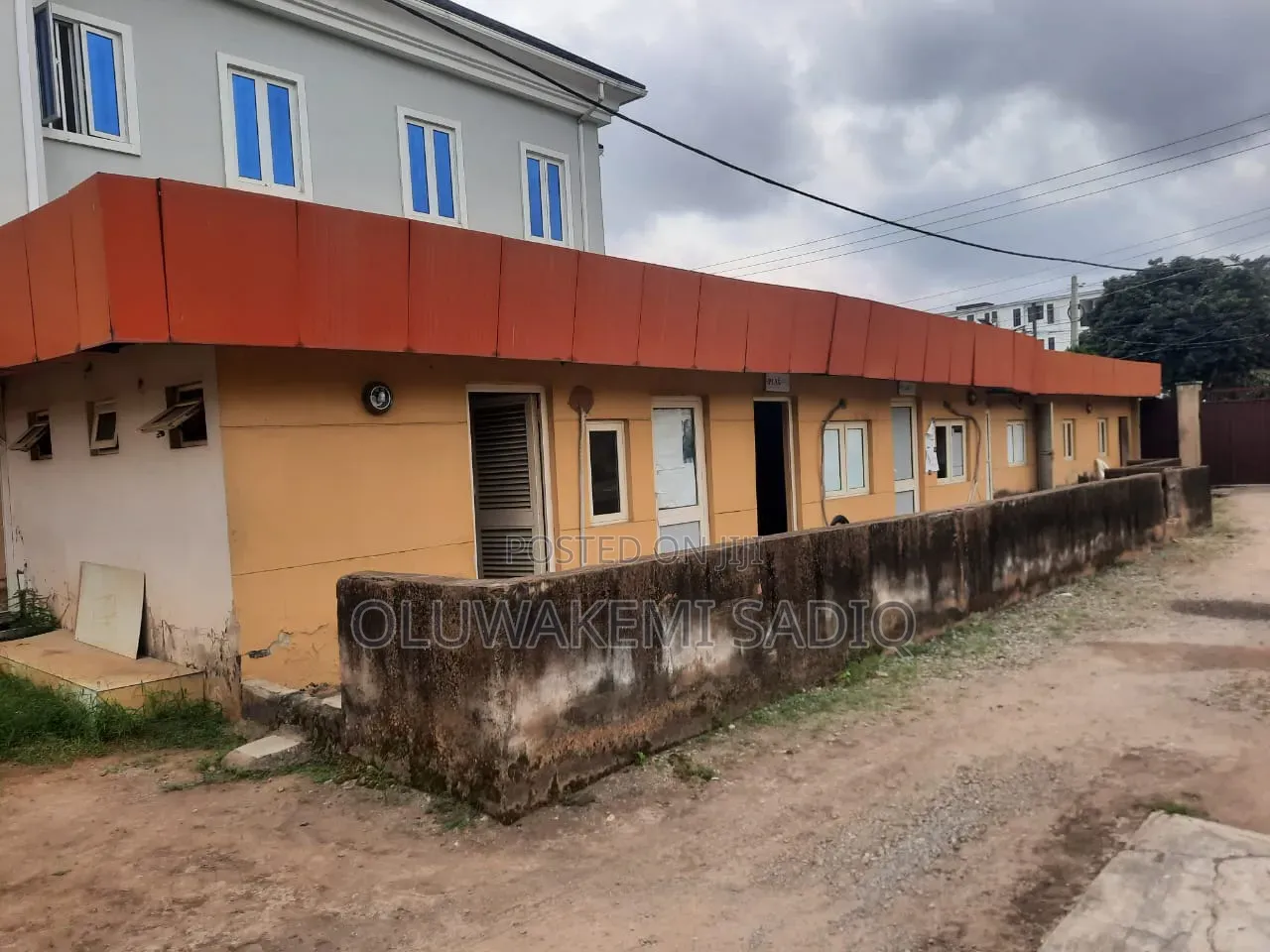 10 Rooms Detached Bungalow in Ikeja GRA