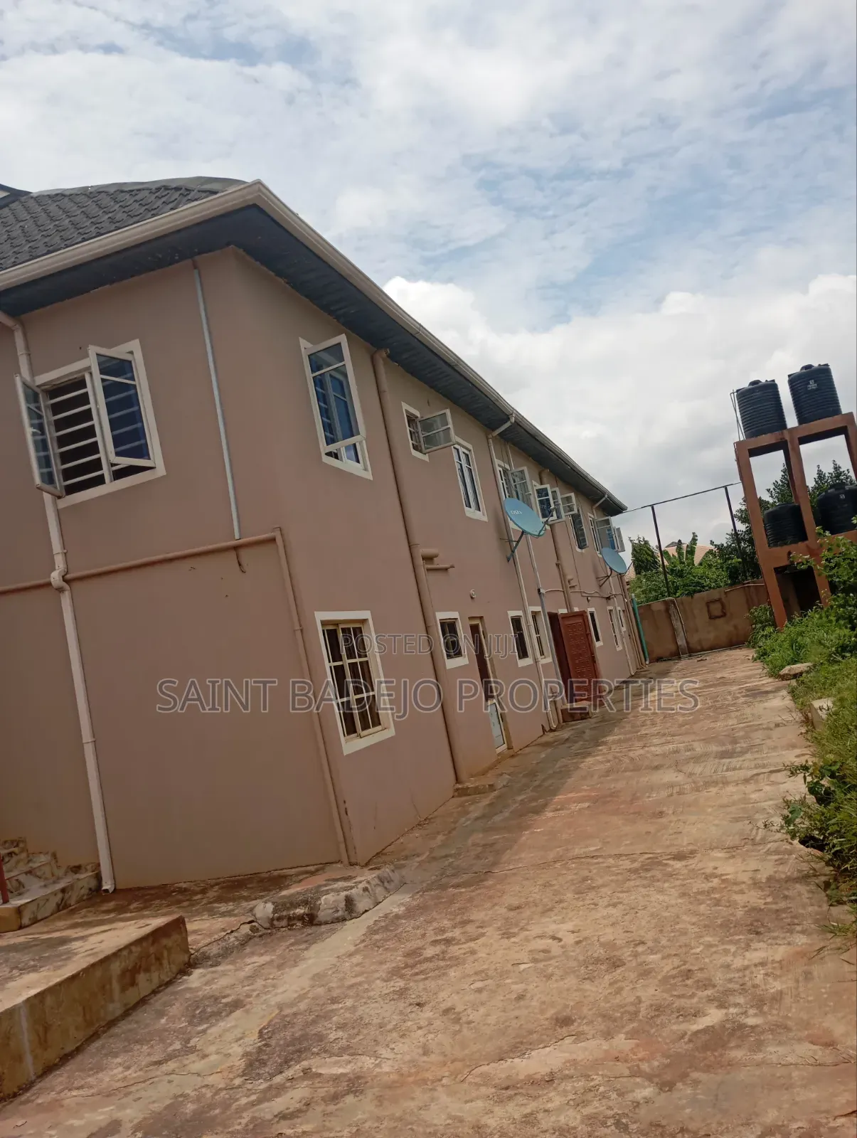 1bdrm Block of Flats in Tiamiyu Raji Igangbe, Gberigbe for rent in Gberigbe
