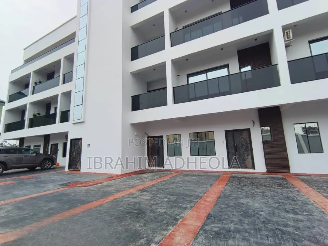 4bdrm Townhouse/Terrace in Yaba, Onike for sale in Onike