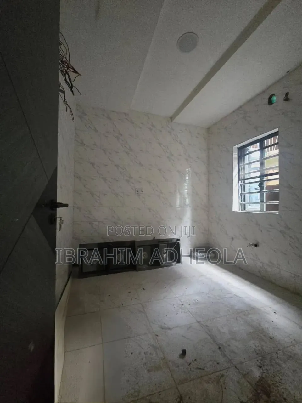 2bdrm Apartment in Yaba, Akoka for sale in Akoka