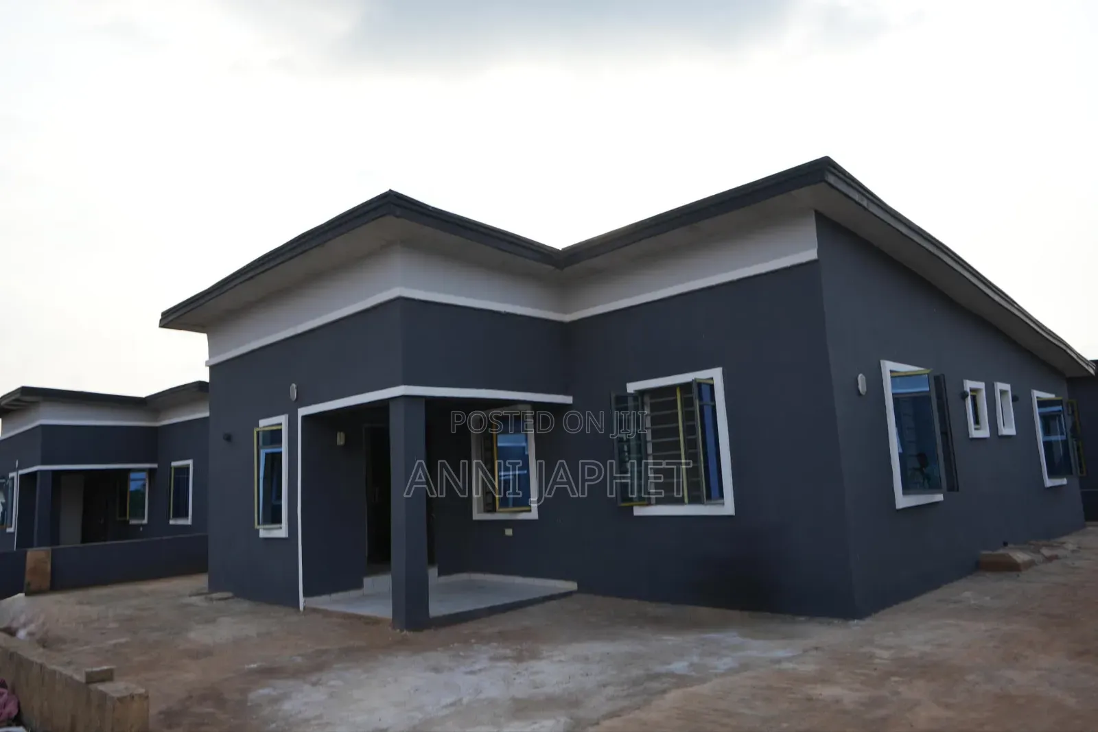 3bdrm Bungalow in Queen'S Home Estate, Obafemi-Owode for sale in Obafemi-Owode