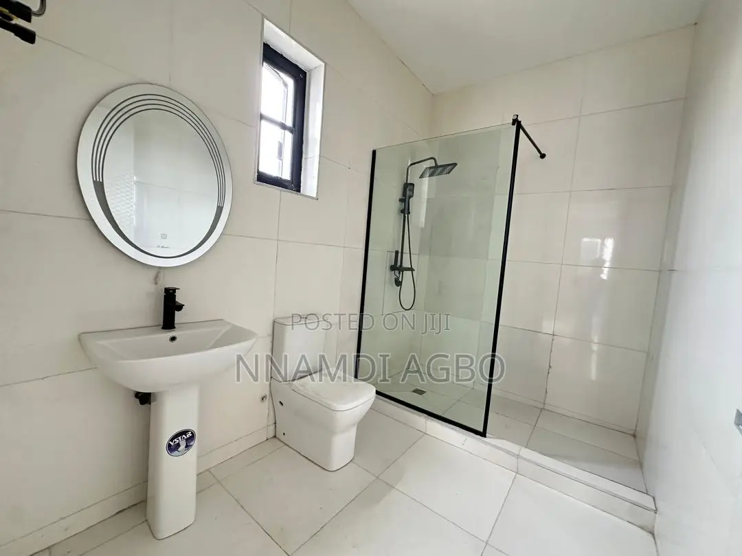 5bdrm Duplex in Lafiaji for rent in Lafiaji