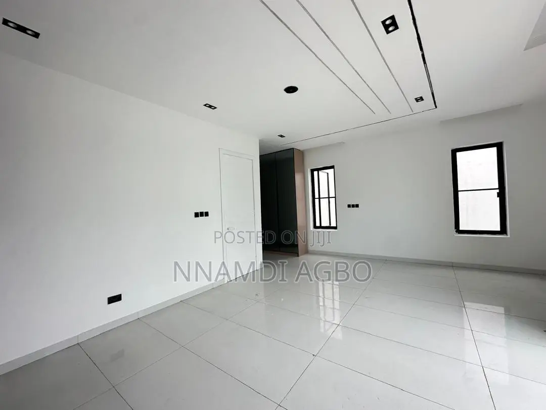 5bdrm Duplex in Lafiaji for rent in Lafiaji