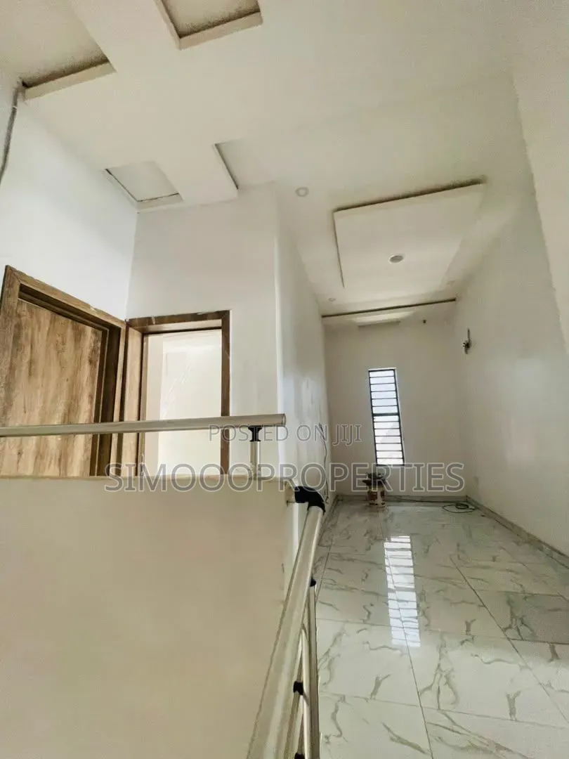 4bdrm Duplex in Ikota Gra for rent in Ikota