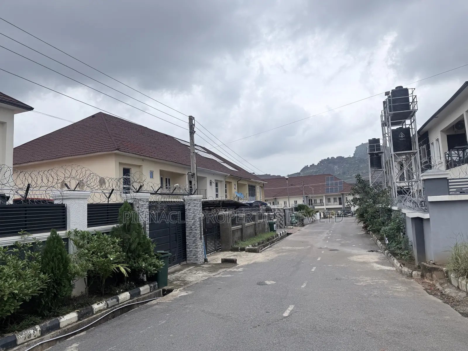 4bdrm Townhouse/Terrace in Admiralty Estate for sale in Asokoro