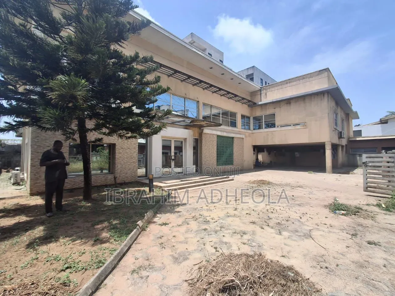 2084sqm of Premium Land Located in a Highly Securewith Structure on It in Ademola Adetokunbo