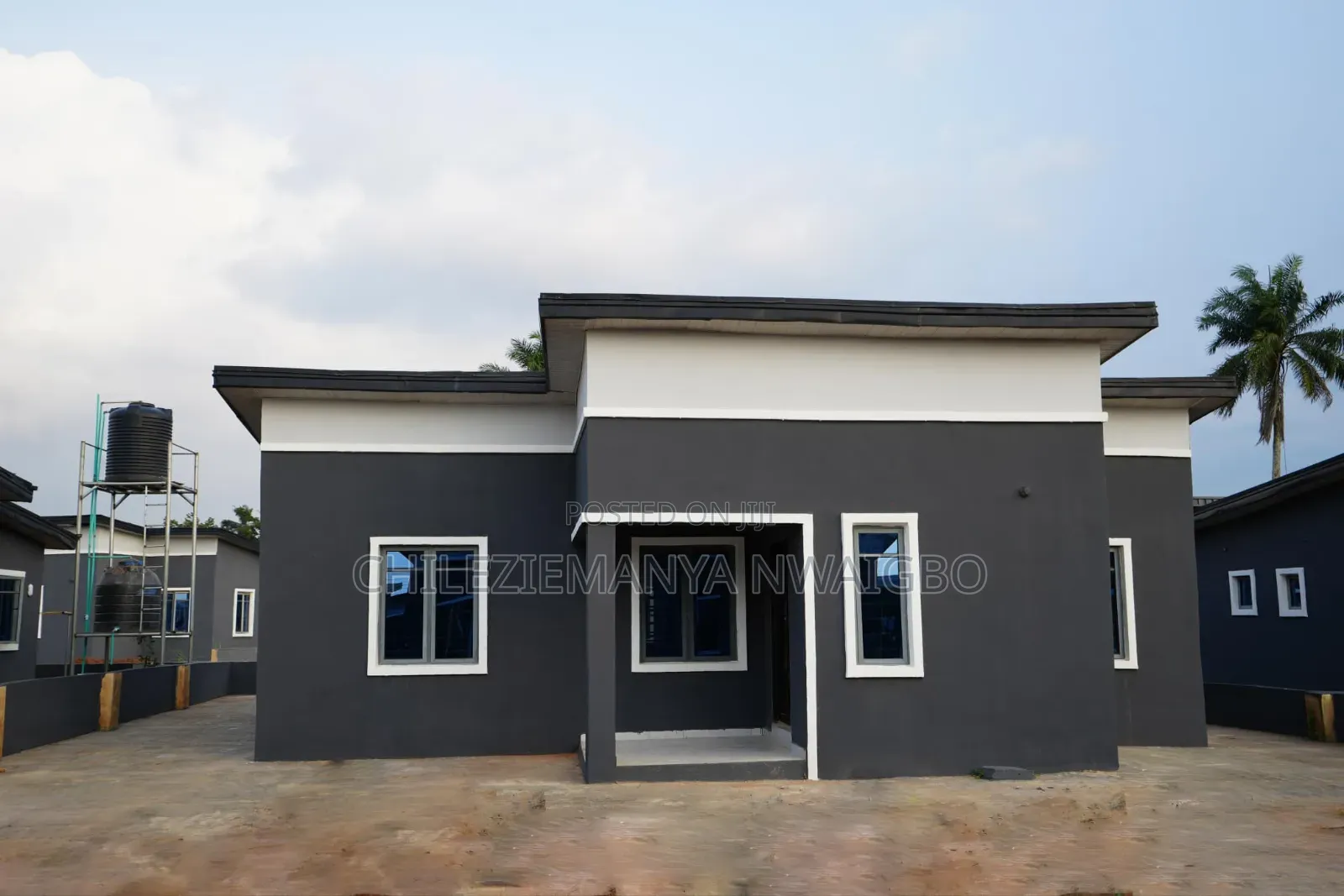 3bdrm Bungalow in Queen'S Park Estate, Obafemi-Owode for sale in Obafemi-Owode