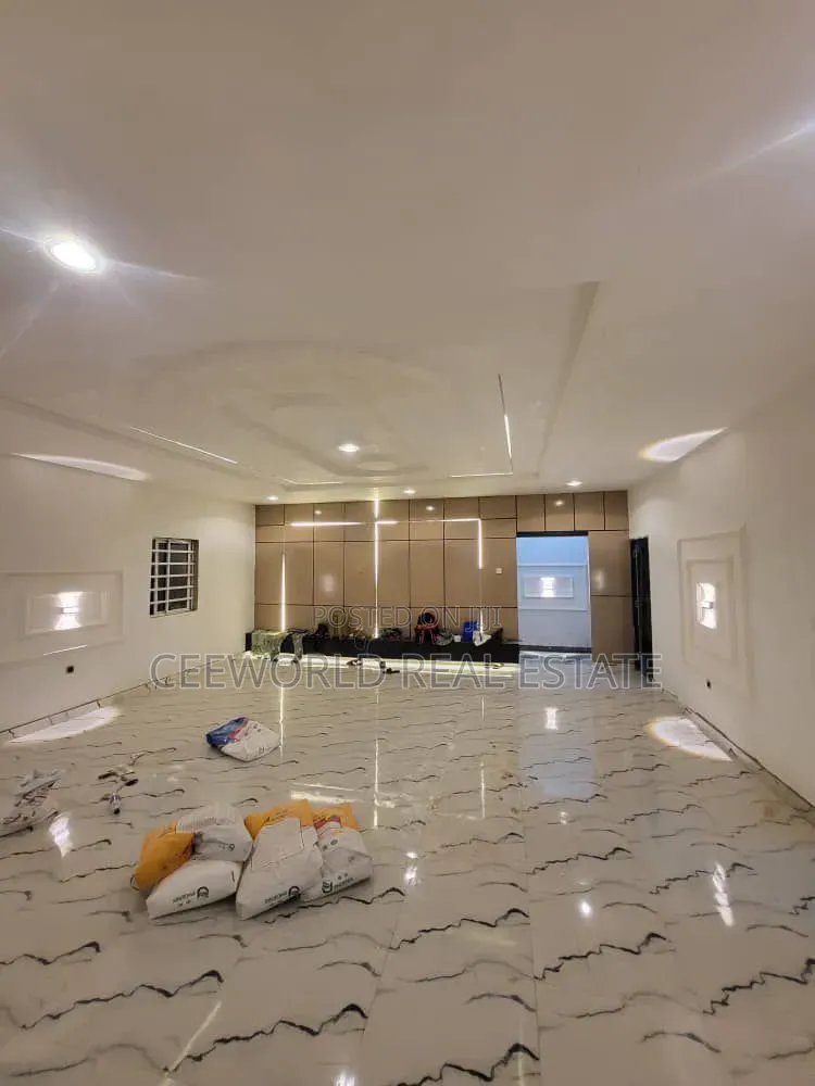 4bdrm Bungalow in Eleta Estate Elebu, Akala Express for rent in Akala Express